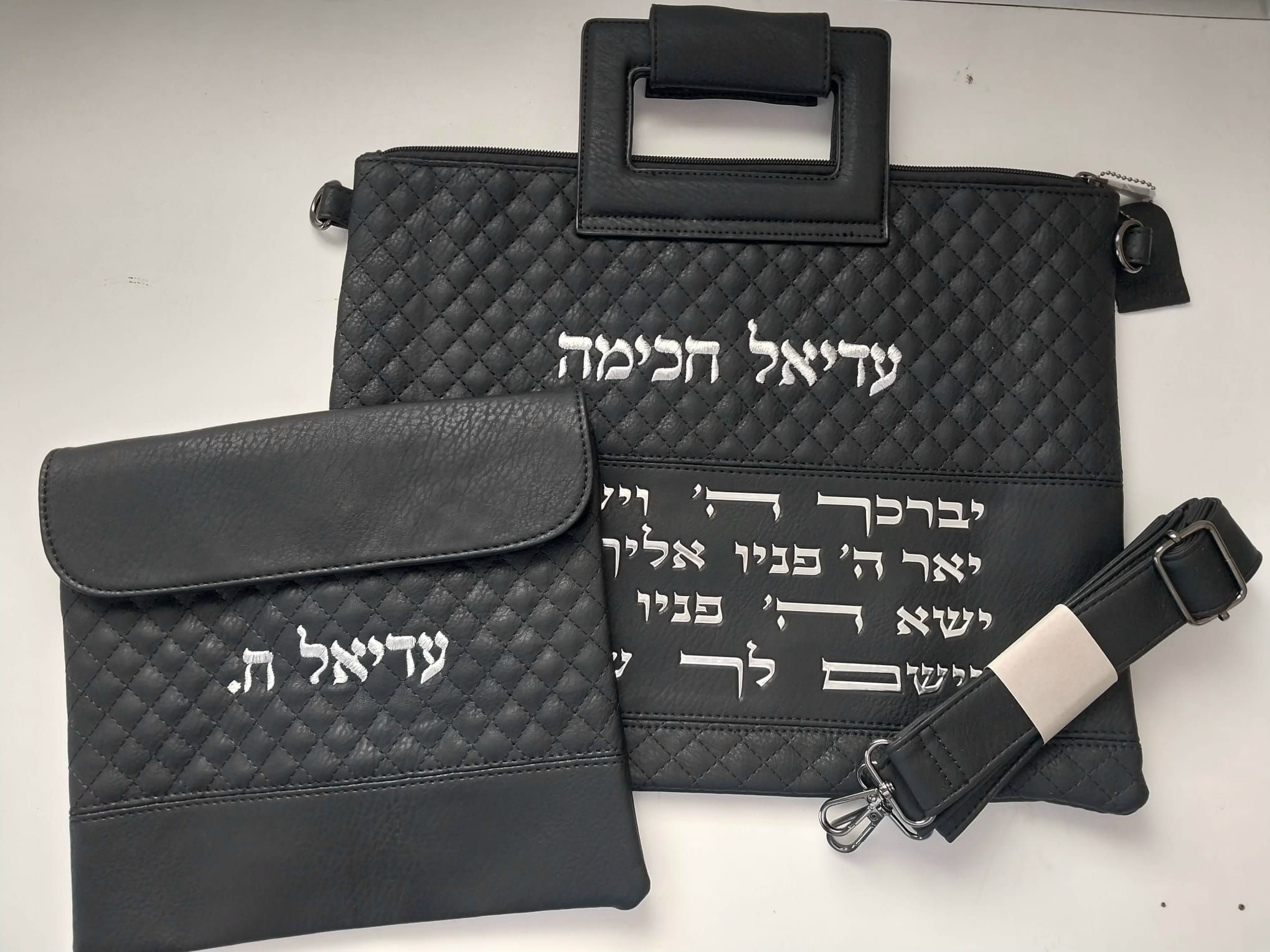 תיק לטלית ותפילין עם שם – שחור אותיות בולטות