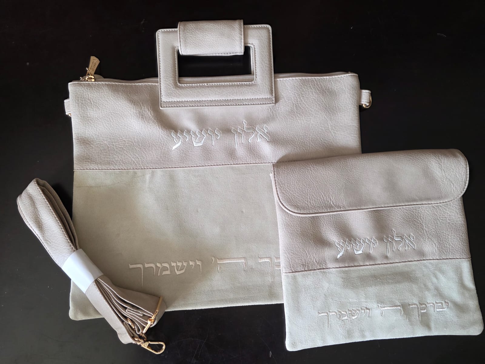 תיק לטלית ותפילין – יברכך קטיפה ודמוי עור בז'